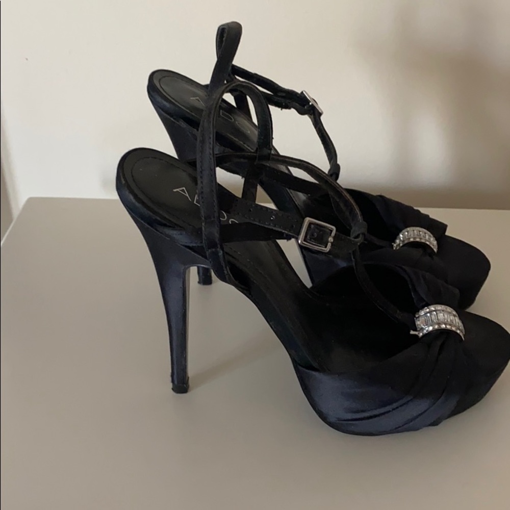 Shoes - Picture 2 of 5